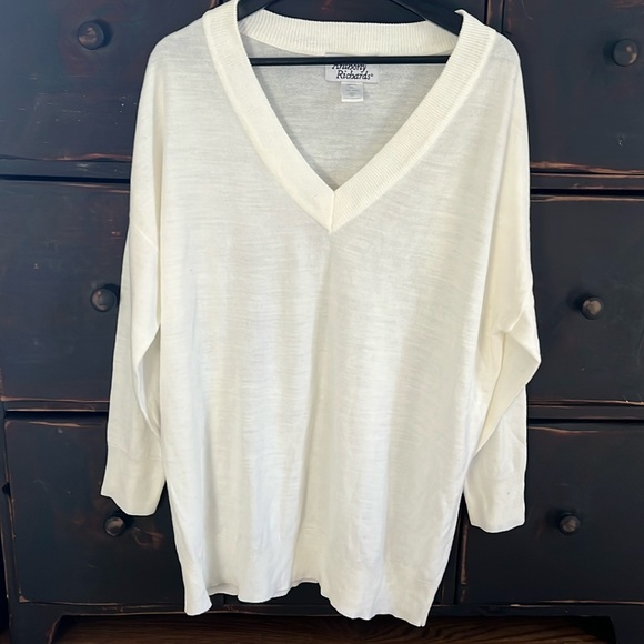 Anthony Richards White V-Neck Sweater - Picture 1 of 5